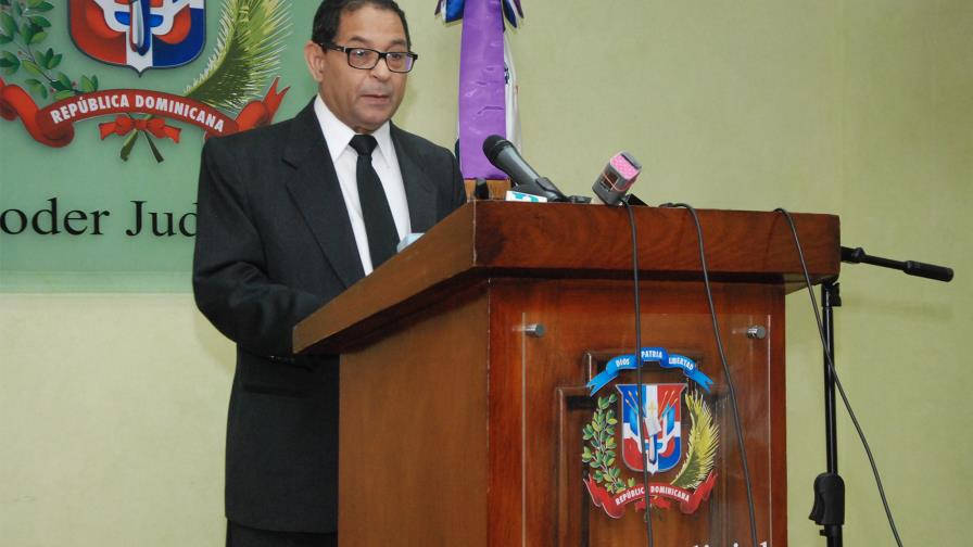 Mariano Germán debe seguir exigiendo independencia y pedir pruebas a la PGR