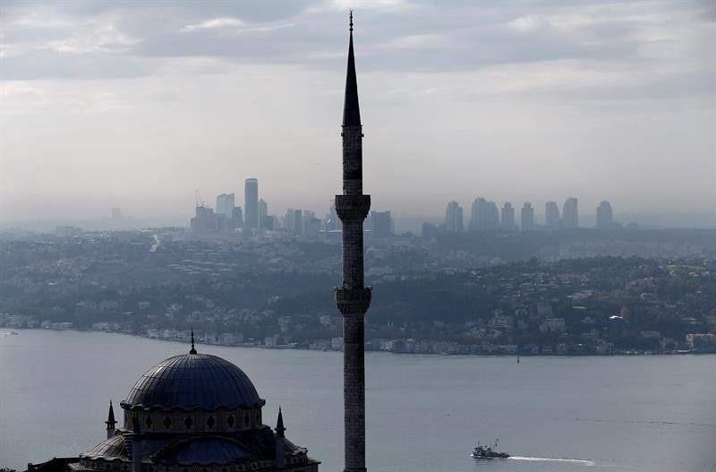 La ‘edad núbil’ dispara la polémica sobre la islamización de Turquía