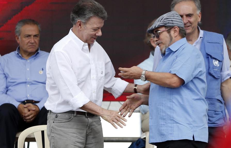 Juan Manuel Santos, dispuesto a renegociar con ELN condiciones de tregua en Colombia