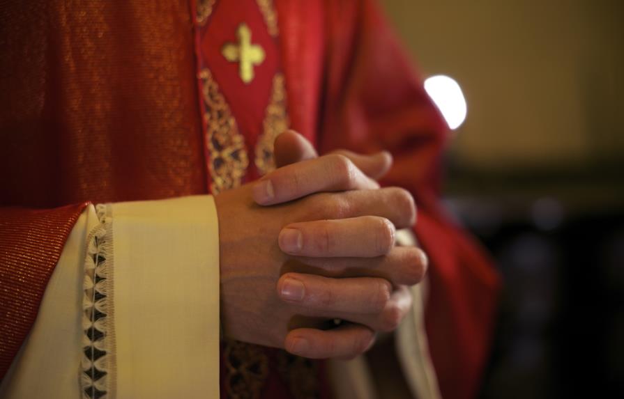 Iglesia católica suiza recibió 250 denuncias por presuntos acosos y abusos