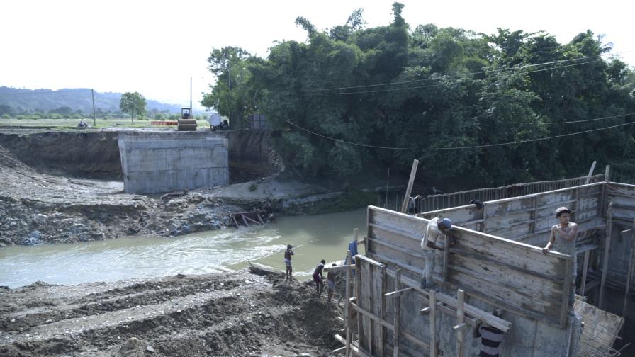 Comunidades en Puerto Plata sin comunicación por las lluvias