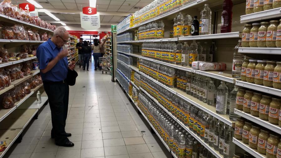 Supermercados en Caracas vuelven a aparente normalidad tras baja de precios