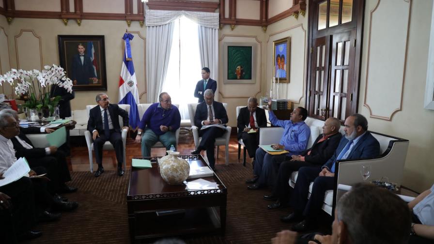 Presidente da seguimiento a construcción de Santuario Cristo de los Milagros