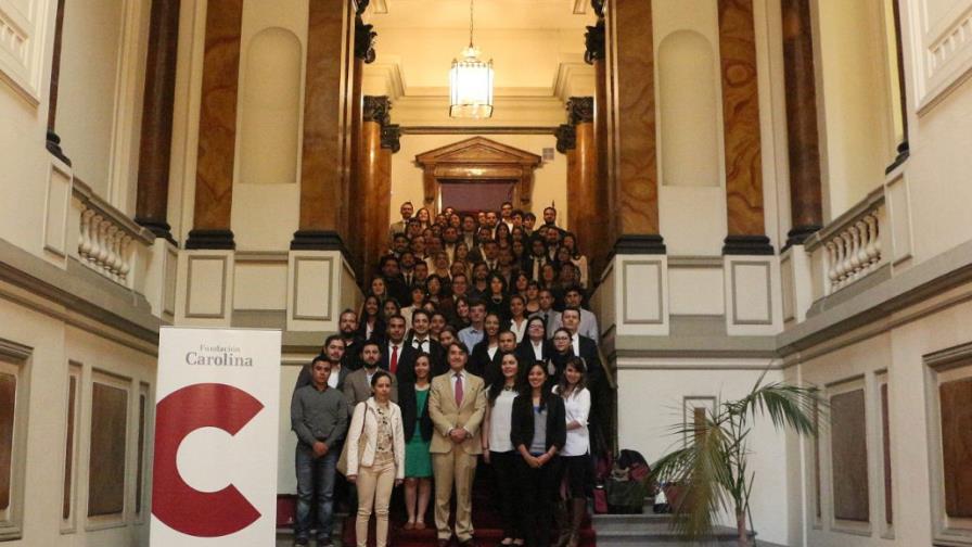 Fundación Carolina convoca 648 becas para estudiantes iberoamericanos