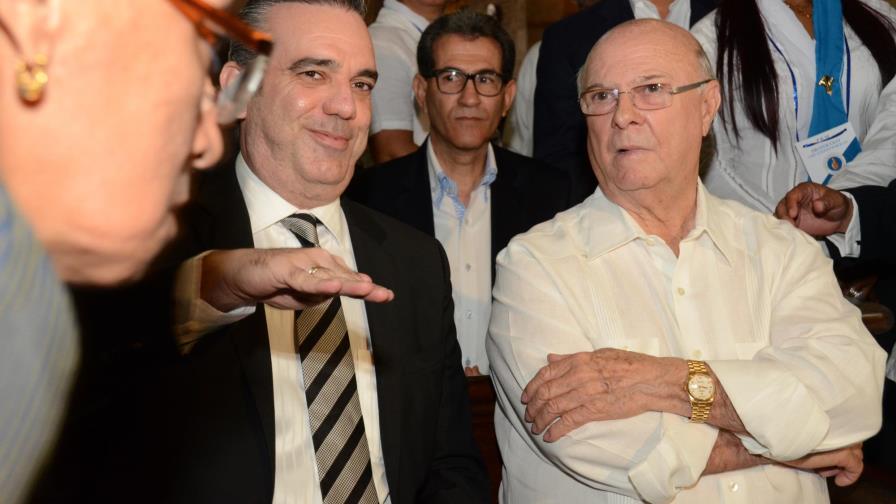 Acuerdo de último minuto entre Hipólito y Luis llevaría a Carolina Mejía a la dirección en el PRM Acuerdo de último minuto entre Hipólito y Luis llevaría a Carolina Mejía a la dirección en el PRM