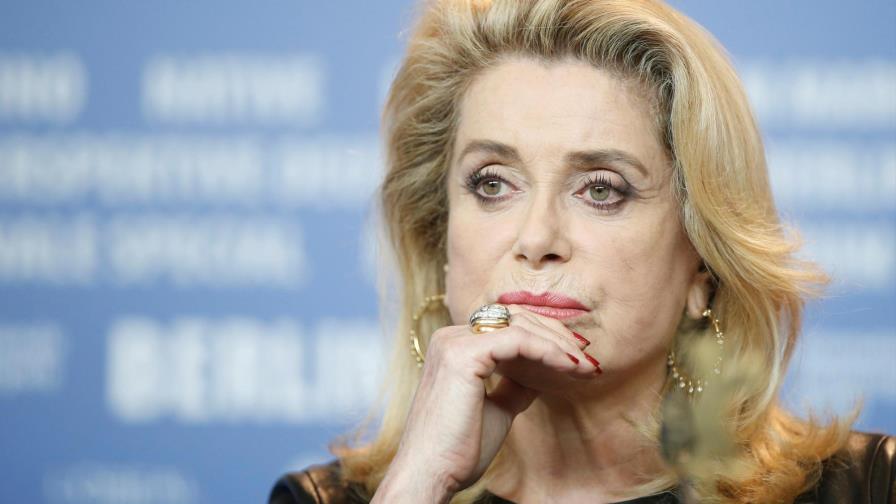 Carta que defiende el acoso a mujeres como “libertad sexual” causa debate y rechazo 