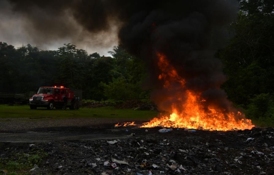 Autoridades queman 154 kilogramos de drogas incautados en diciembre 