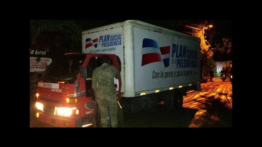 Arrestan a funcionarios del Plan de Asistencia Social de la Presidencia que traficaban con fundas del Gobierno