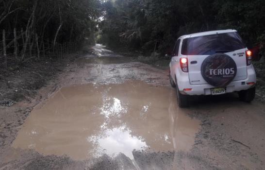 Los caminos vecinales están deteriorados en zonas agrícolas del país