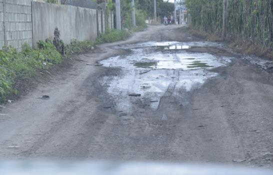 Los caminos vecinales están deteriorados en zonas agrícolas del país