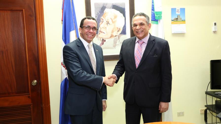 MAP saluda iniciativa de que se elija a directores regionales por concurso