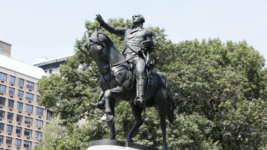 Nueva York decide sobre monumentos históricos polémicos, se queda la estatua de Cristóbal Colón