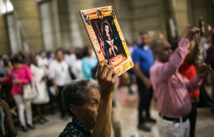 Encuesta: dominicanos se alejan de la iglesia católica