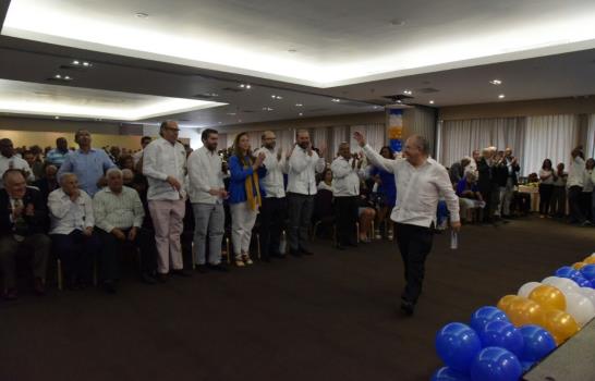 Jesús Feris Iglesias lanza candidatura a la presidencia del PRM