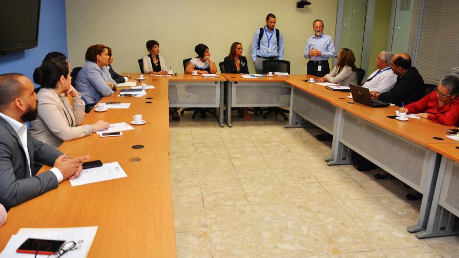 Estudio revela industria de moda en RD opera en casas de familia