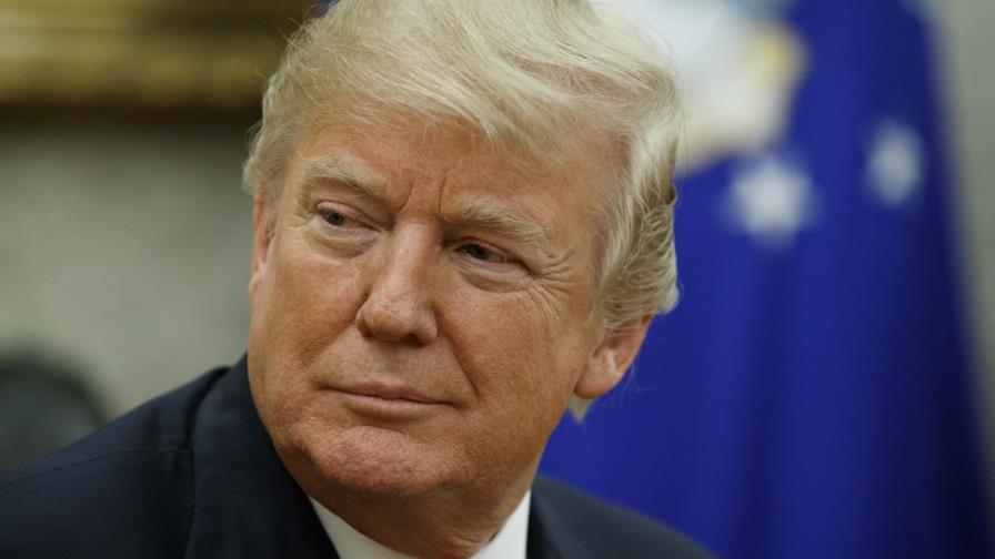 Trump insiste en un sistema migratorio por “méritos” tras polémicos insultos