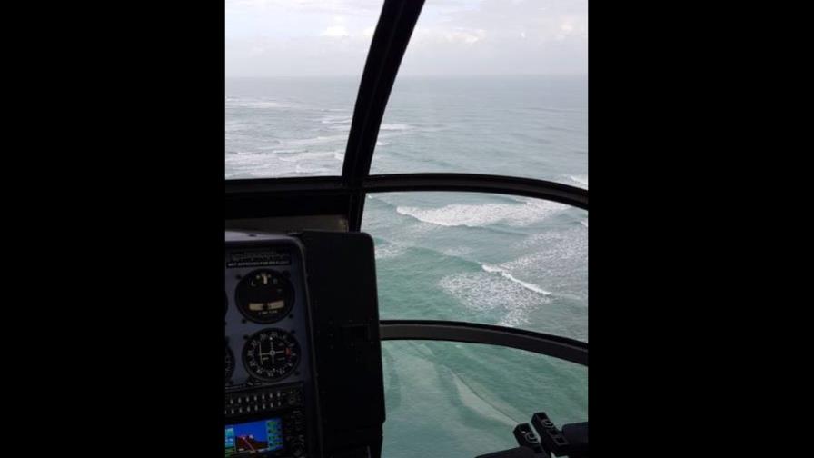 Rescatan tres turistas de embarcación varada en costas de Puerto Plata