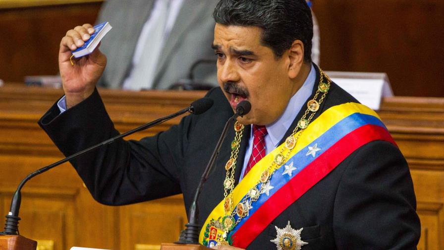Maduro dice que grupo rebelde desmantelado era financiado desde Colombia