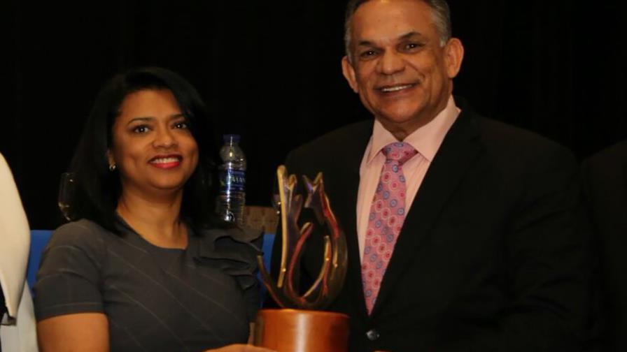 Hospital Pediátrico Dr. Hugo Mendoza recibe el Gran Premio a la Calidad 2017