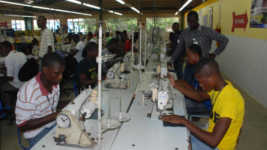 Trump elimina visas para trabajadores haitianos poco calificados