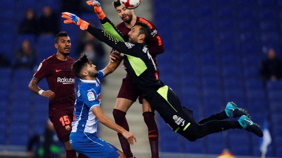 El Barcelona renueva al defensa Gerard Pique hasta 2022