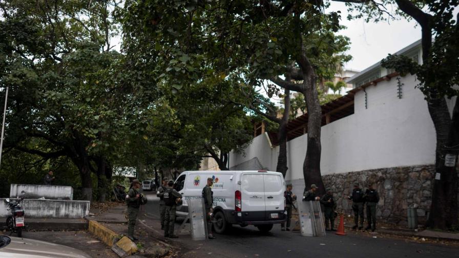 Diputados venezolanos denuncian presiones para cremar restos de sublevados