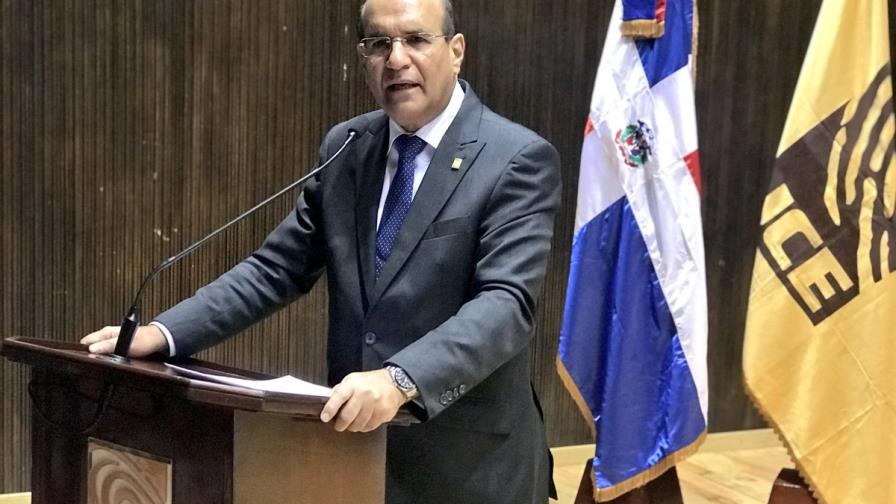 Castaños Guzmán: vehículos que serán reemplazados en la JCE tienen más de 10 años de uso 