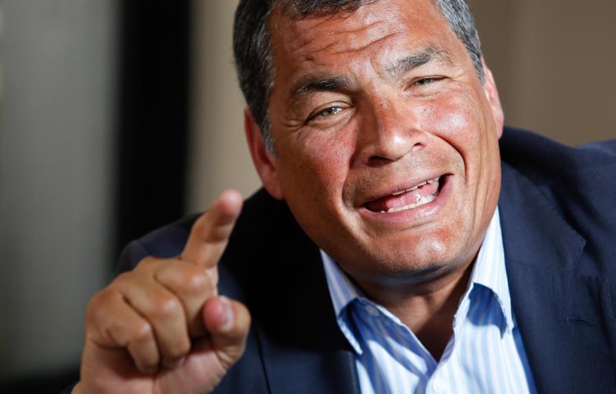 Correa dice que “la lucha ideológica continúa” en Ecuador