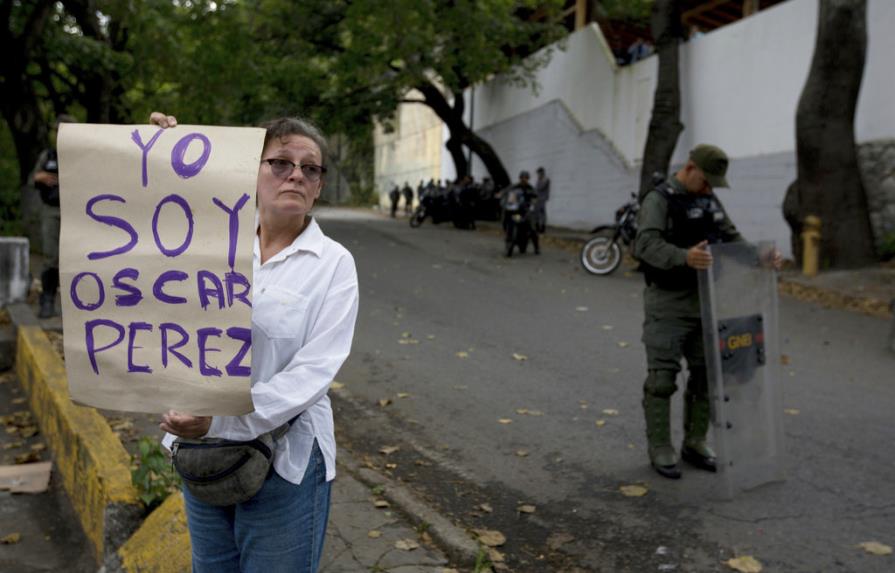 Venezuela: Entierran a expolicía rebelde Óscar Pérez