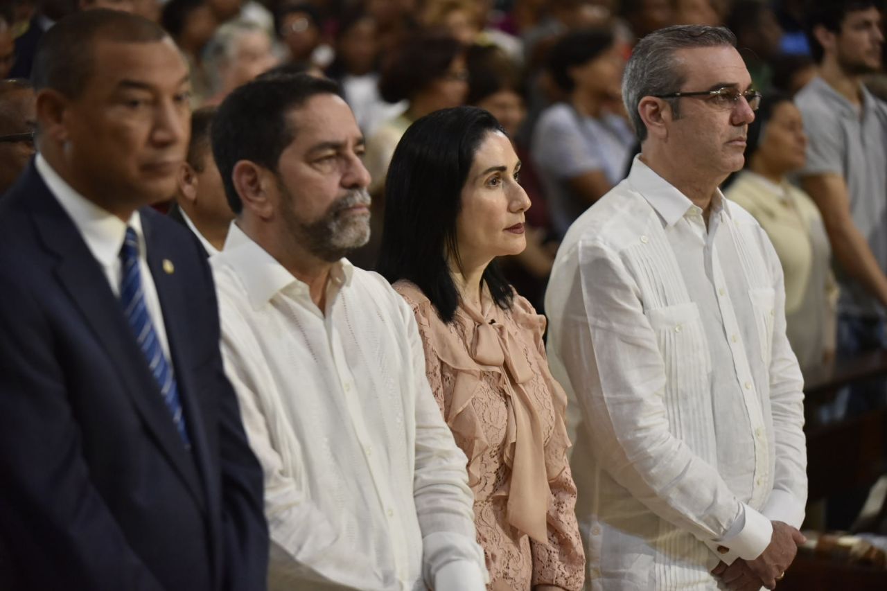 Santiago Zorrilla, Eligio Jáquez, Raquel Arbaje y Luis Abinader durante la misa en la Basílica de Higüey por el Día de la Virgen de la Altagracia, el 21 de enero de 2018.