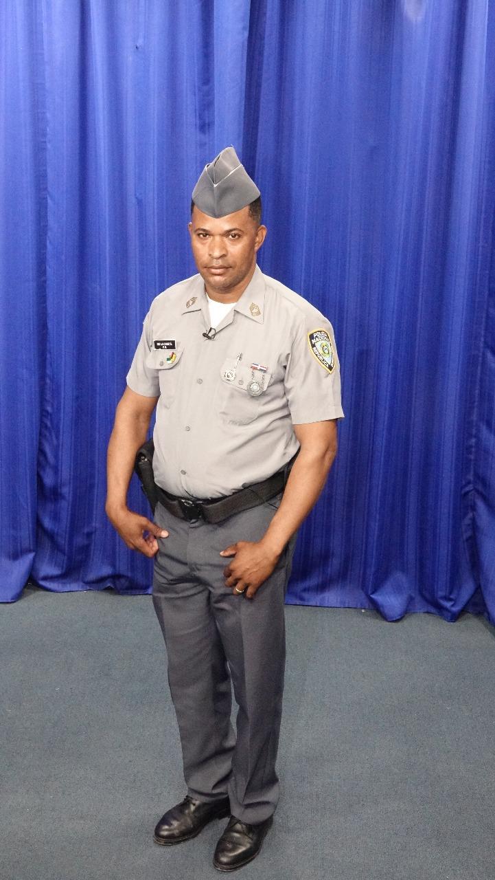 Sargento Micky de la Cruz, el “Mejor Policía del Año”