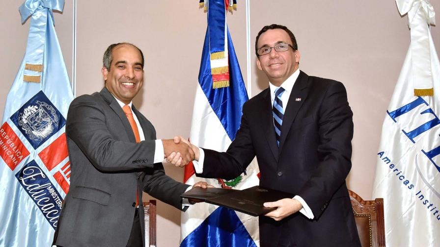 Ministerio de Educación firma acuerdo con el ITLA para nuevos politécnicos Ministerio de Educación firma acuerdo con el ITLA para nuevos politécnicos