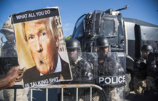 En Haití, manifestantes anti Trump exigen salida del gobierno local En Haití, manifestantes anti Trump exigen salida del gobierno local