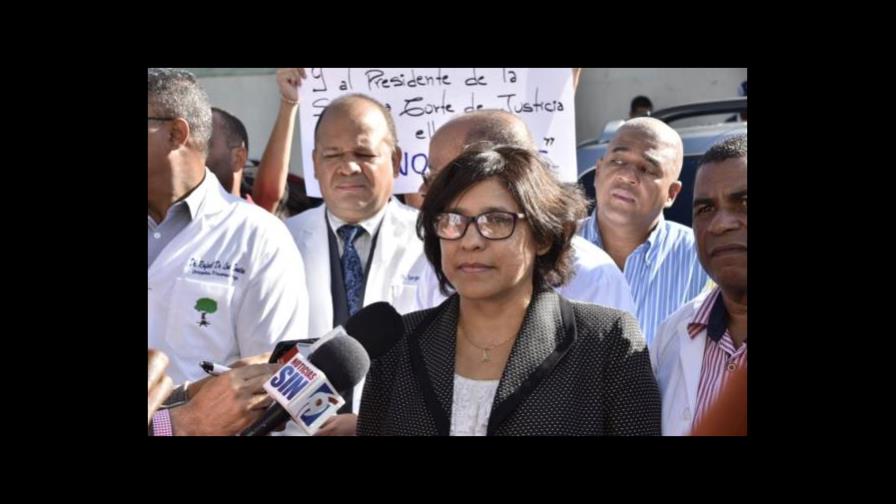 Fiscalía sustenta en un vídeo su acusación contra Dr. Julio Gómez