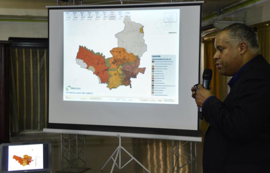 Santiago presenta plan de ordenamiento territorial que incluye previsiones al cambio climático