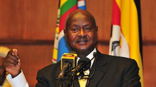El presidente de Uganda alaba a Donald Trump por hablar “francamente”