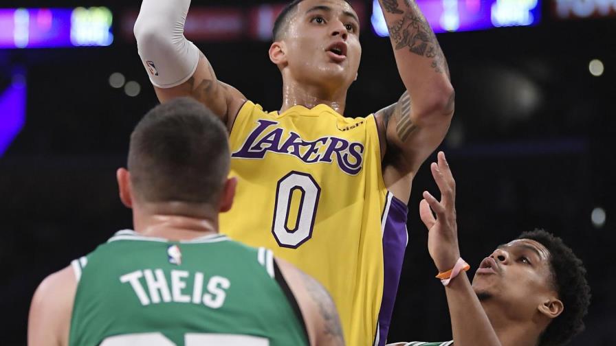 Kuzma anota 28, lidera a los Lakers ante Celtics 108-107