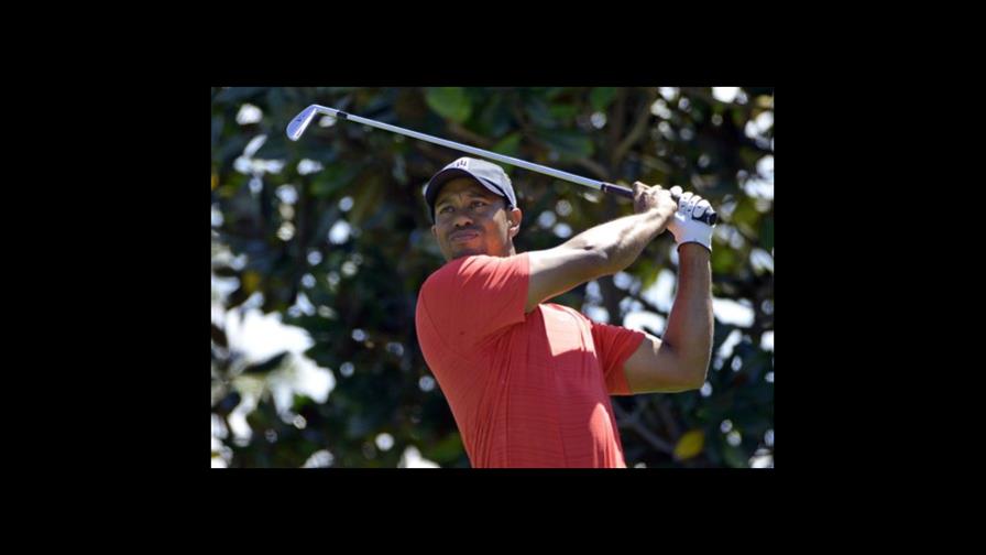 Tiger Woods “vuelve a casa” en el Farmer Insurance Open
