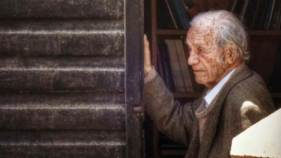 Nicanor Parra se murió cuando le dio la gana, irreverente con todo