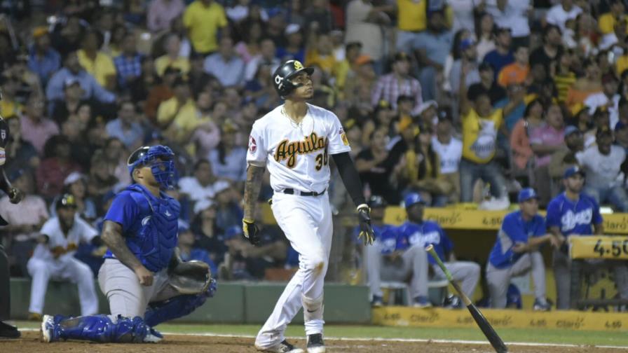 Camargo vuelve a definir con jonrón y las Águilas ponen la serie final 2-0 Camargo vuelve a definir con jonrón y las Águilas ponen la serie final 2-0