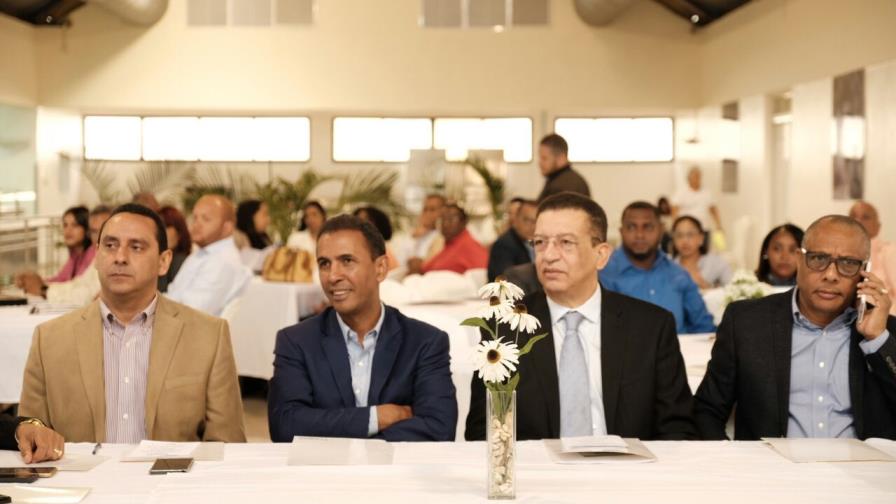 Empiezan a preparar grupos que educarán ciudadanos sobre el manejo de los desechos