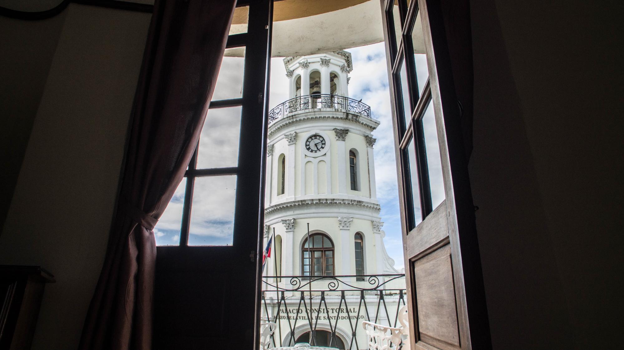 Vista desde el balcón de una de las habitaciones del tercer piso del hotel.