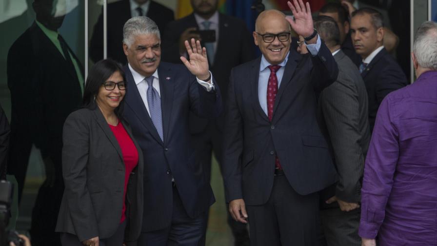 Gobierno y oposición de Venezuela siguen hoy diálogo en Cancillería