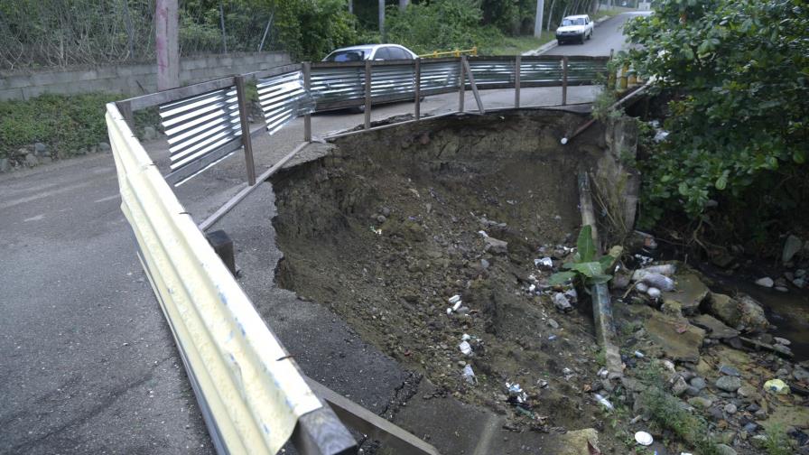 Viviendas corren peligro   por derrumbes en Santiago