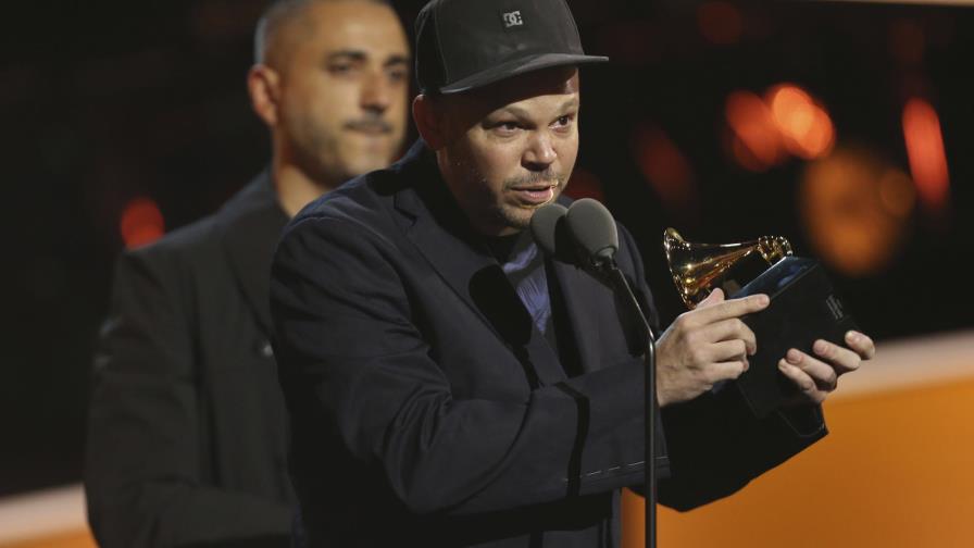 Residente, Shakira y Blades ganan premios Grammy Residente, Shakira y Blades ganan premios Grammy