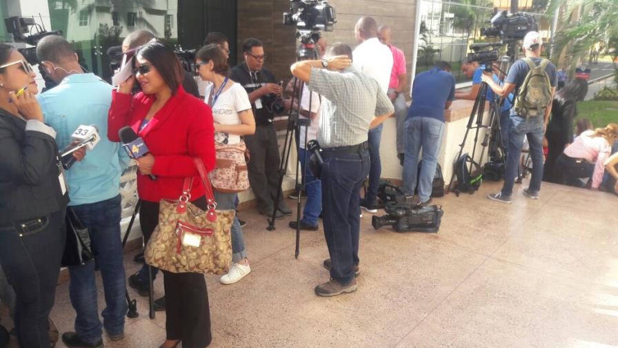 Se retrasa el diálogo entre oposición y gobierno venezolanos Se retrasa el diálogo entre oposición y gobierno venezolanos