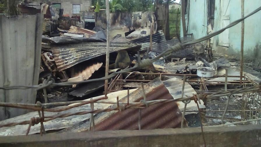 Mueren dos niños al incendiarse su vivienda en La Romana 