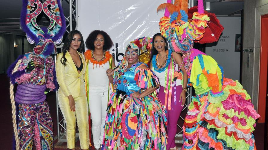 Competencia de Comparsas en STGO Competencia de Comparsas en STGO