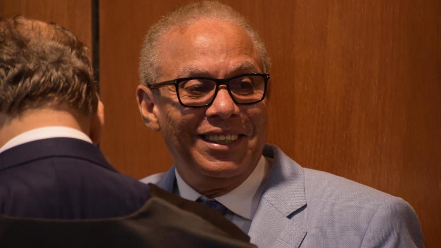 Procurador pide a Impuestos Internos informes de 74 empresas que vincula a Ángel Rondón