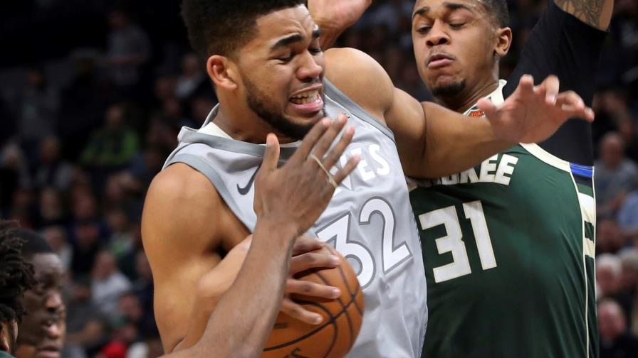 Timberwolves acaban con racha ganadora de Bucks; otro doble-doble de Towns 